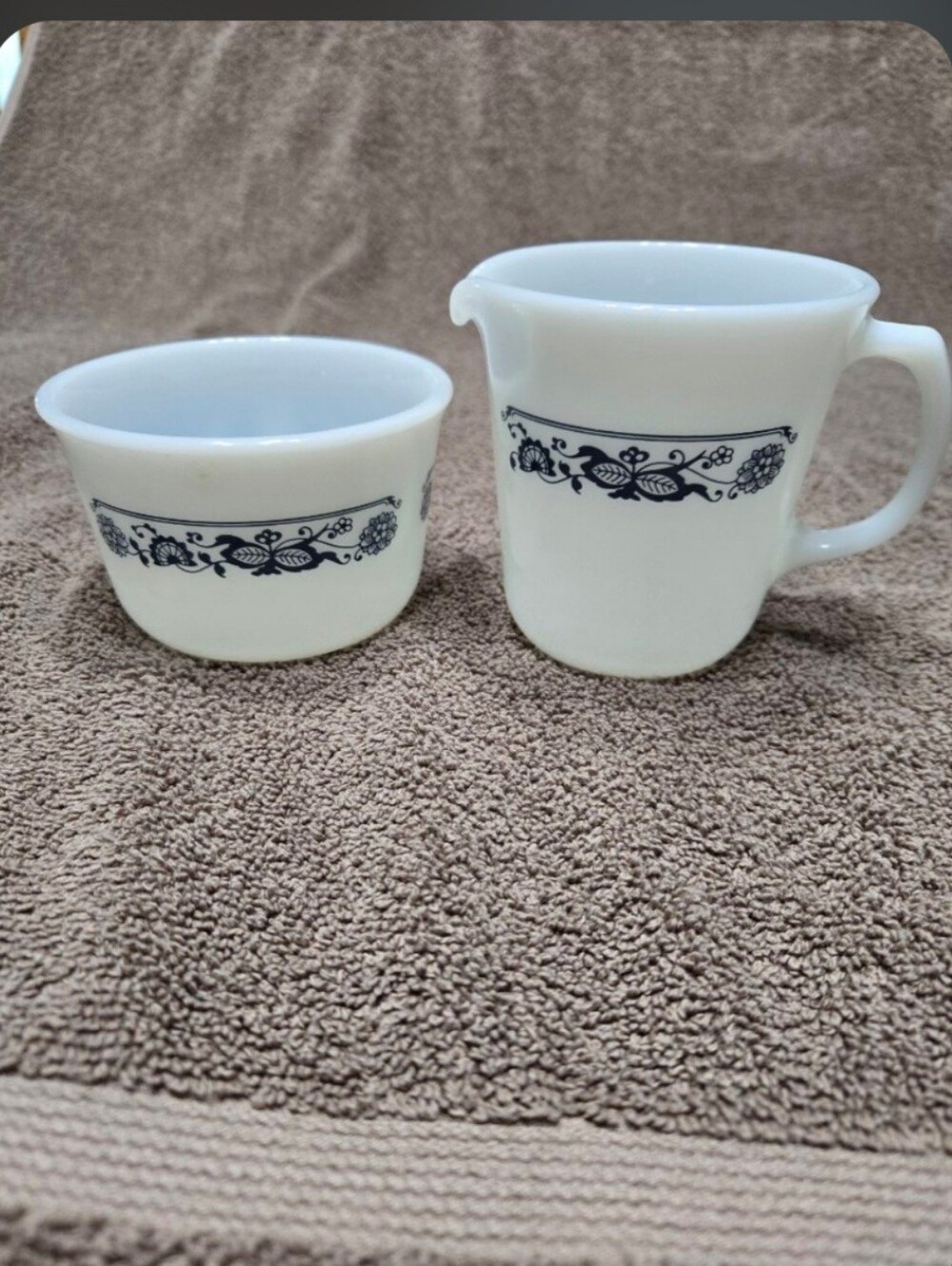 Vintage Corelle "Old Town Blue" design sugar bowl and creamer
